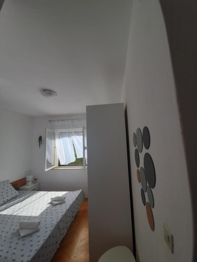 Giovanna - Spacious Lovely Apartment Supetar Ngoại thất bức ảnh
