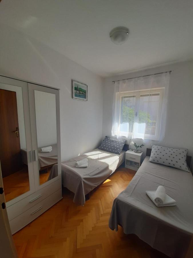Giovanna - Spacious Lovely Apartment Supetar Ngoại thất bức ảnh