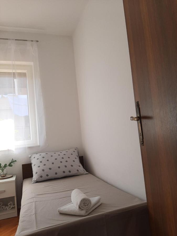 Giovanna - Spacious Lovely Apartment Supetar Ngoại thất bức ảnh