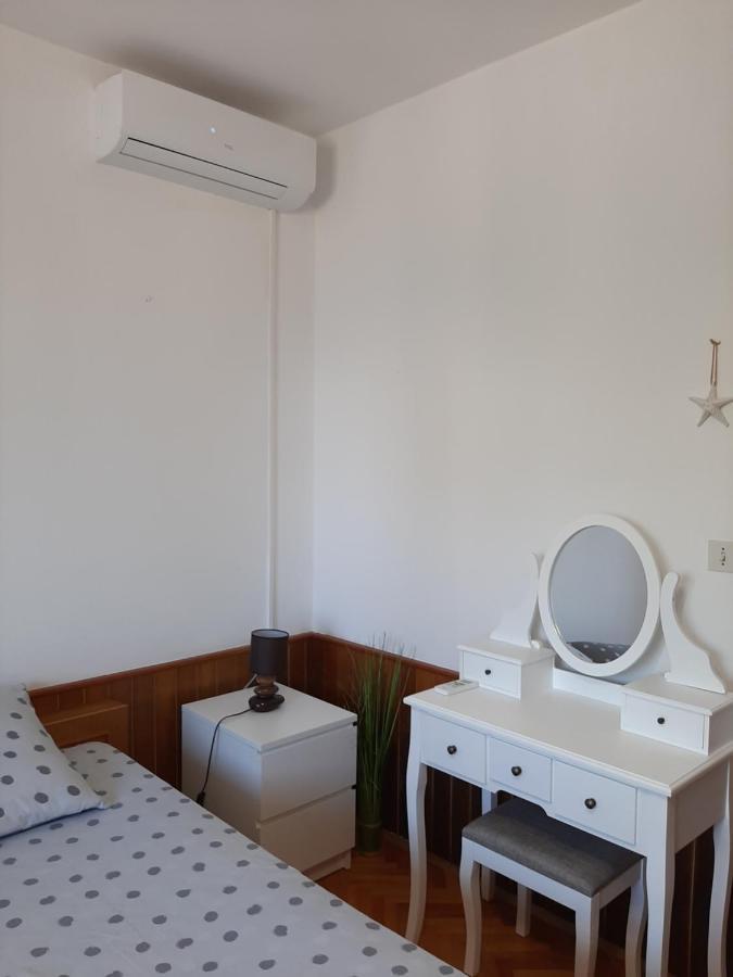 Giovanna - Spacious Lovely Apartment Supetar Ngoại thất bức ảnh
