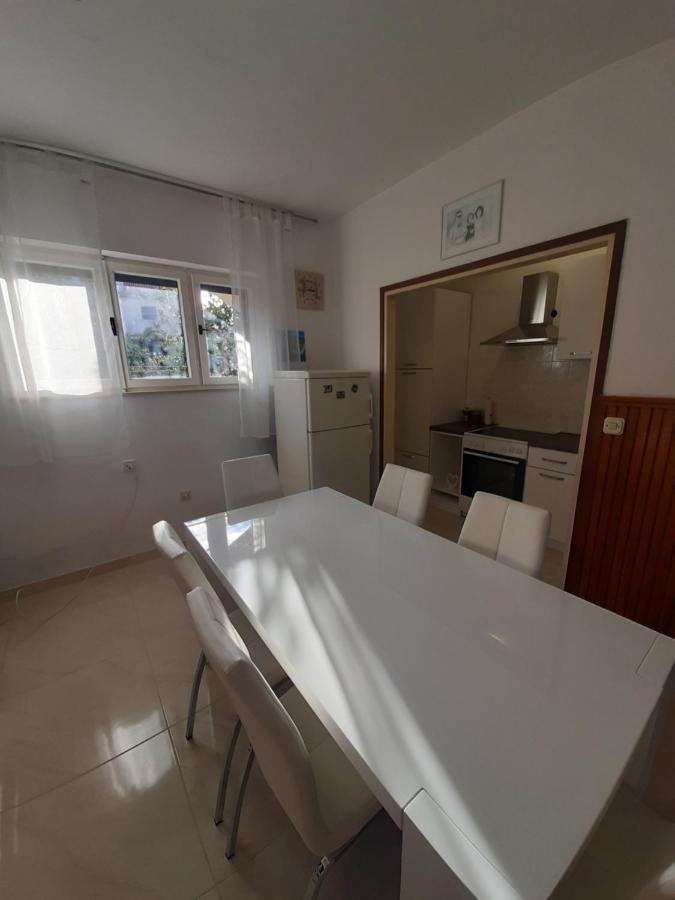 Giovanna - Spacious Lovely Apartment Supetar Ngoại thất bức ảnh