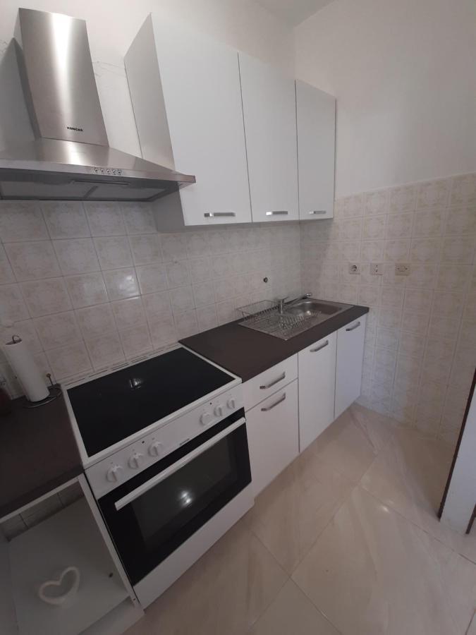Giovanna - Spacious Lovely Apartment Supetar Ngoại thất bức ảnh
